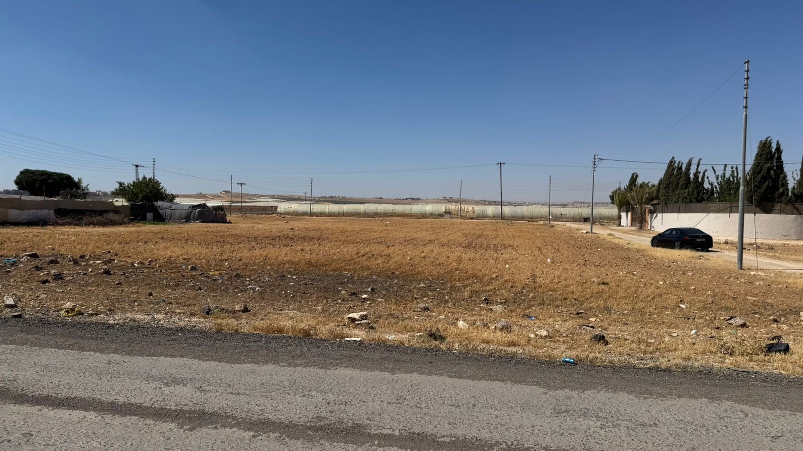 قطعة أرض مميزة للبيع في الطنيب قرب شارع المطار
